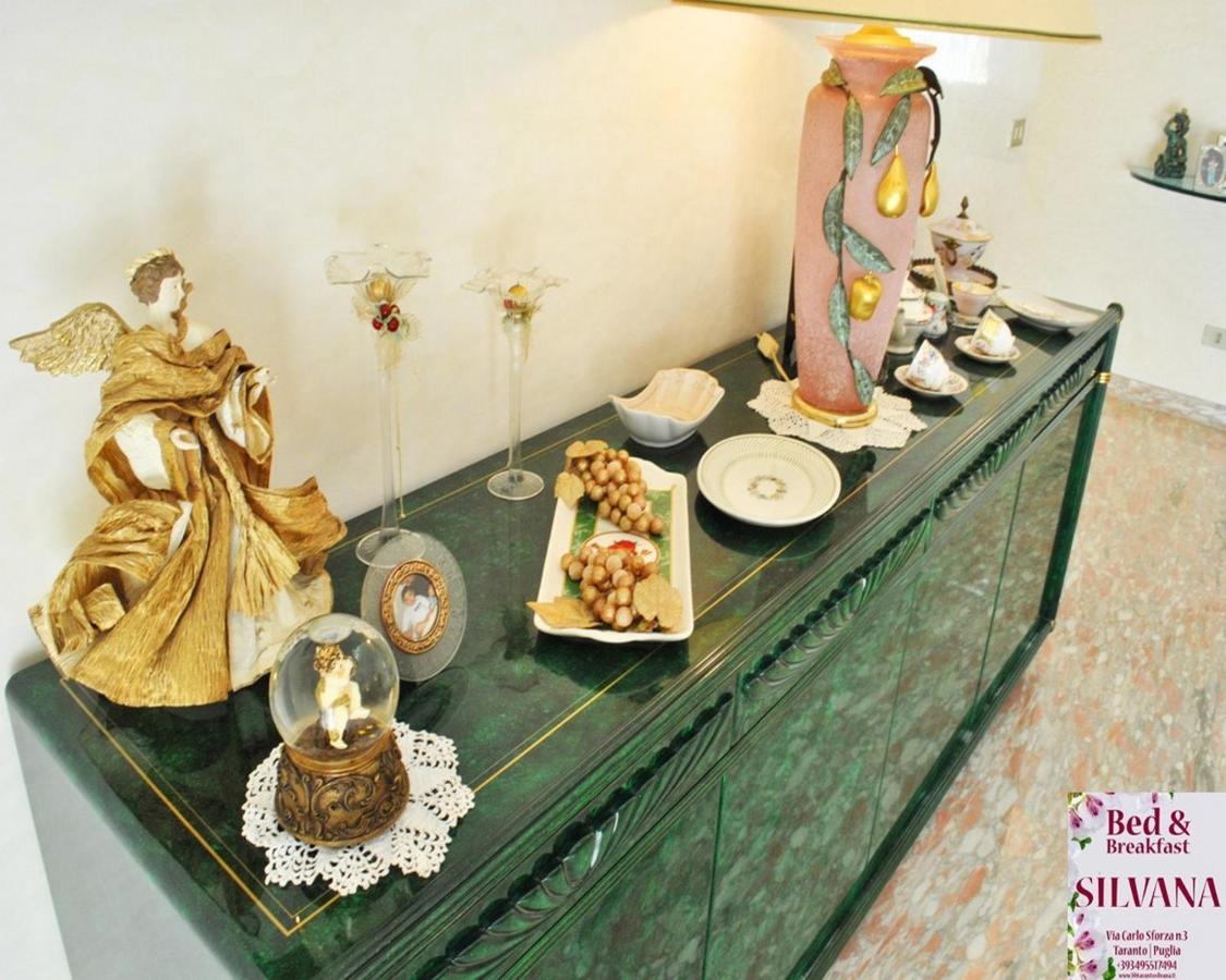 Bed And Breakfast Silvana Taranto Bagian luar foto