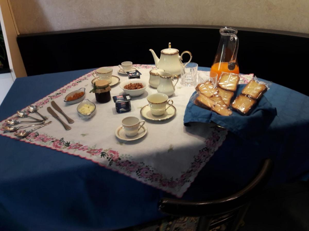 Bed And Breakfast Silvana Taranto Bagian luar foto