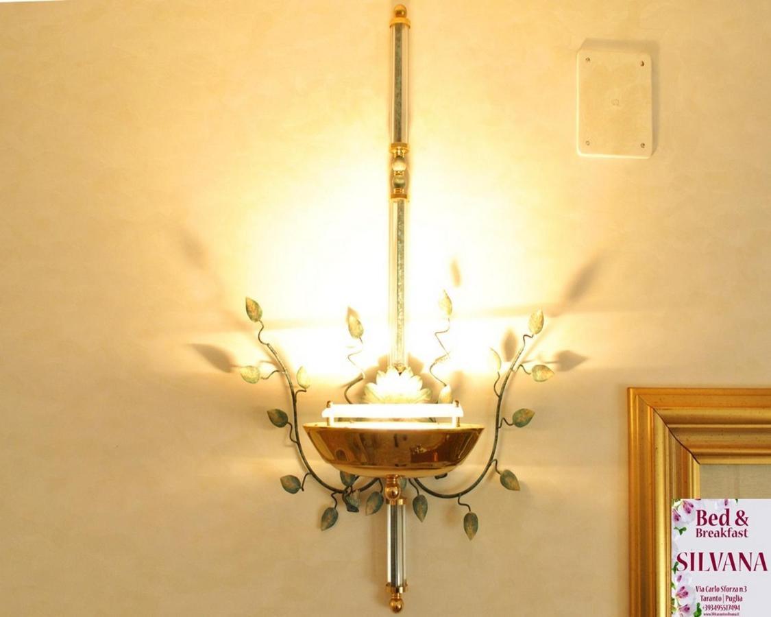 Bed And Breakfast Silvana Taranto Bagian luar foto