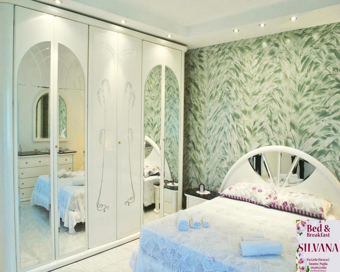 Bed And Breakfast Silvana Taranto Bagian luar foto