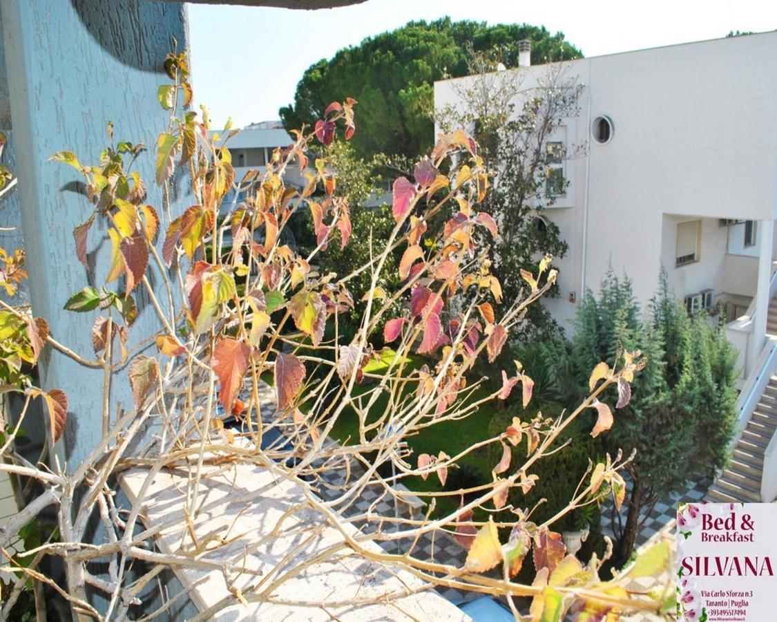 Bed And Breakfast Silvana Taranto Bagian luar foto