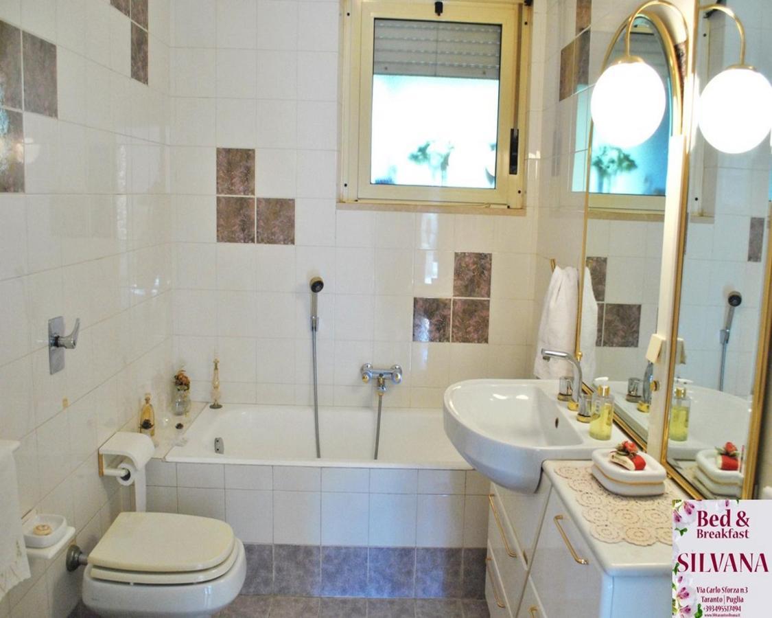 Bed And Breakfast Silvana Taranto Bagian luar foto
