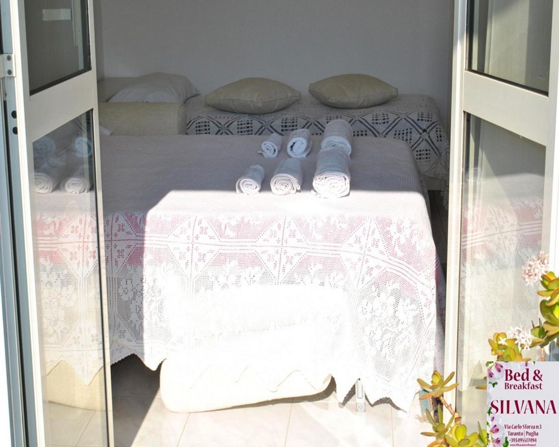 Bed And Breakfast Silvana Taranto Bagian luar foto