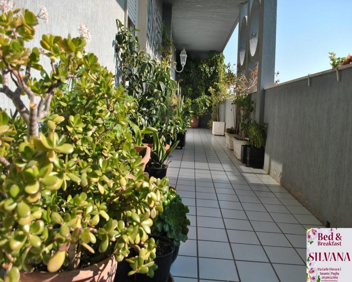 Bed And Breakfast Silvana Taranto Bagian luar foto