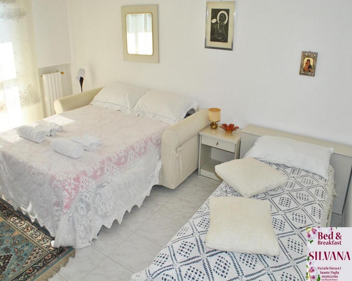 Bed And Breakfast Silvana Taranto Bagian luar foto